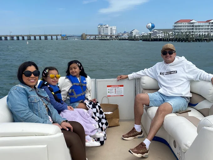 Pontoon rental on the OC bay