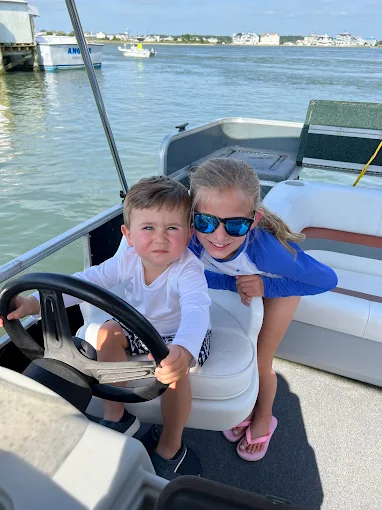 Pontoon boat rental outing OCA