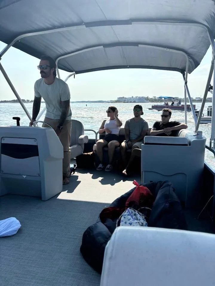 Pontoon adventure OC